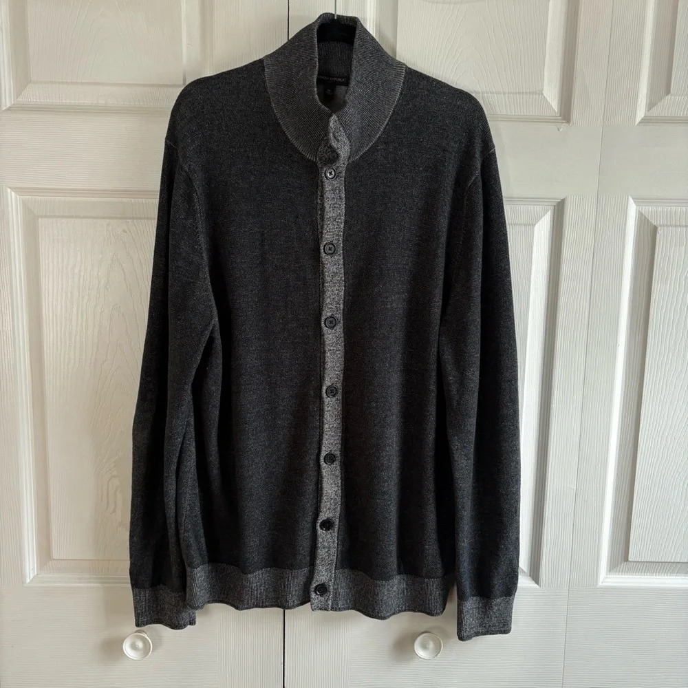Banana Republic XL Charcoal Gray Cardigan Mock Neck Button Down Academia Career